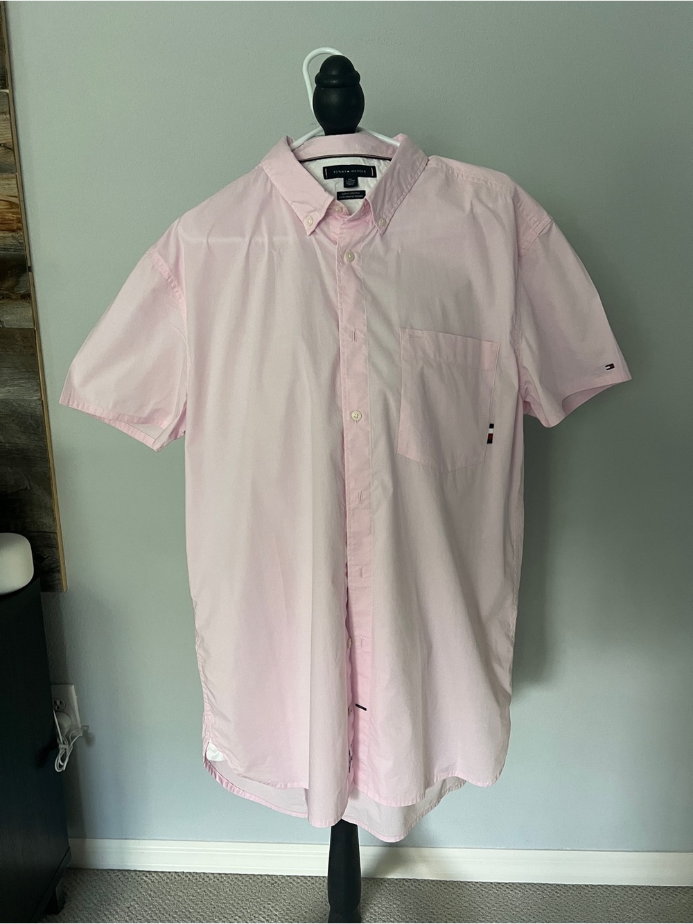 Tommy Hilfiger Men’s Light Pink Short Sleeve Button-Down Shirt